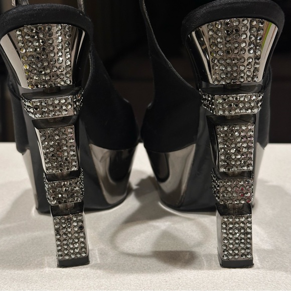 Vintage Baldinini Black and Chrome Crystal Embellished Statement Heels sz 37 - Picture 3 of 17